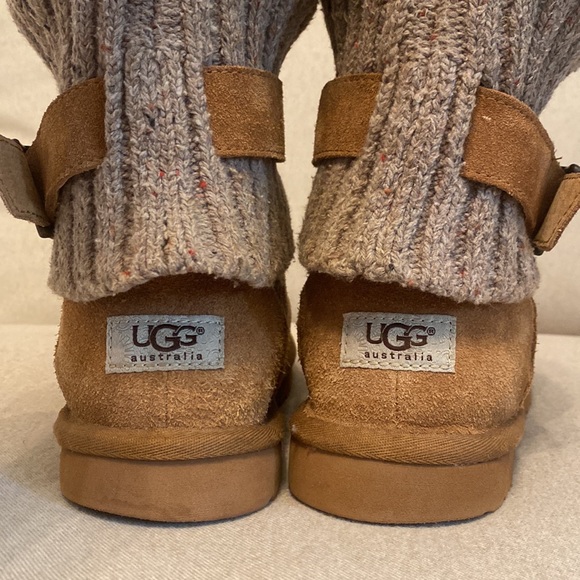 UGG Shoes - UGG Cambridge Boots - Unique Discontinued style - Great Condition